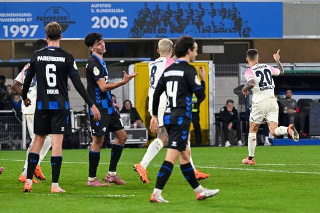Paderborn, Home Deluxe Arena, 29 10 25, GER, Herren, DFB Pokal, 2 Runde, Saison 2025 2026, SC Paderborn 07 Bayer 04 Leverkusen Bild Alejandro GRIMALDO Leverkusen jubilates after his goal to 0 1 DFB regulations prohibit any use of photographs as image sequences and or quasi video Nordrhein Westfalen Germany