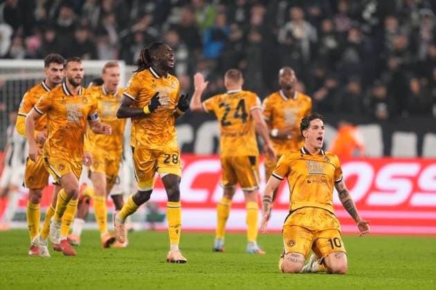 Udinese™s Nicolo Zaniolo celebrates after scoring the 1-1 goal for his team during the Serie A soccer match between Juventus Fc and Udinese at the Juventus Stadium in Turin, north west Italy - October 29, 2025. - Soccer  Copyright: xFabioxFerrari LaPressex