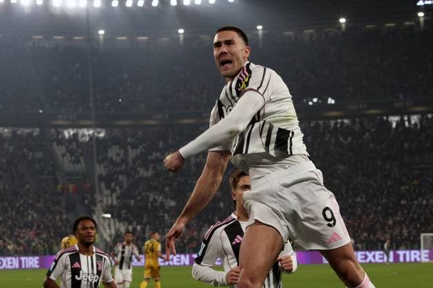 Dusan Vlahovic (Juventus FC) celebrates during Juventus FC vs Udinese Calcio, Italian soccer Serie A match in Turin, Italy, October 29 2025  Copyright: xClaudioxBenedetto IPAxSportx xipa-agency.netx xx IPA_67237611 IPA_Agency_IPA67237611