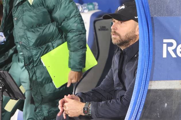 ComoÕs VeronaÕs head coach Paolo Zanetti during the Serie A soccer match between Como and Verona at the Giuseppe Sinigaglia stadium in Como, north Italy - October 29, 2025 - Soccer.  Copyright: xAntonioxSaiai LaPressex