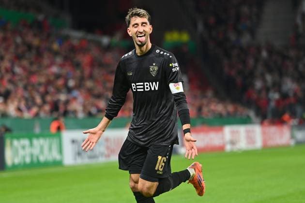 Goal celebration Atakan KARAZOR VFB Stuttgart after goal to 0 2, jubilation,joy,enthusiasm,action, Soccer DFB Cup , 2 round 1 FSV Mainz 05 VfB Stuttgart on 29 10 2025 , MEWA ARENA season 2025 2026,