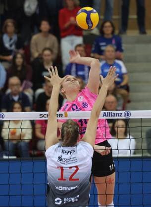 Stuttgart , Volleyball Bundesliga Allianz MTV Stuttgart vs Dresdner SC , Pauline Martin Allianz