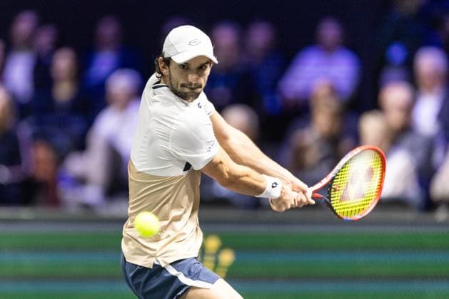 Rolex Paris Masters 2025 - Day 3 Valentin Vacherot (MON) plays against Arthur Rinderknech (FRA) in his men s singles match on day three of the Paris ATP, Tennis Herren Masters 1000 tennis tournament at the Paris La Defense Arena in Nanterre, on the outskirts of Paris.  Copyright: xIbrahimxEzzatx originalFilename:ezzat-notitle251029_np2DH.jpg