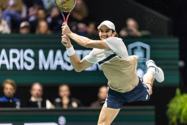 Rolex Paris Masters 2025 - Day 3 Valentin Vacherot (MON) plays against Arthur Rinderknech (FRA) in his men s singles match on day three of the Paris ATP, Tennis Herren Masters 1000 tennis tournament at the Paris La Defense Arena in Nanterre, on the outskirts of Paris.  Copyright: xIbrahimxEzzatx originalFilename:ezzat-notitle251029_nprIJ.jpg
