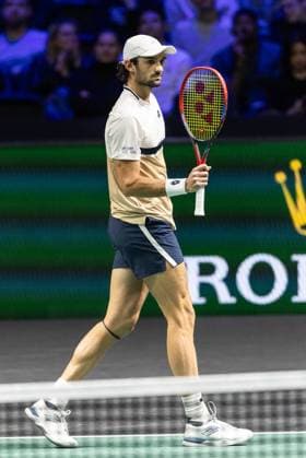 Rolex Paris Masters 2025 - Day 3 Valentin Vacherot (MON) plays against Arthur Rinderknech (FRA) in his men s singles match on day three of the Paris ATP, Tennis Herren Masters 1000 tennis tournament at the Paris La Defense Arena in Nanterre, on the outskirts of Paris.  Copyright: xIbrahimxEzzatx originalFilename:ezzat-notitle251029_npkOg.jpg