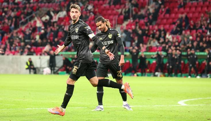 29 10 2025, Germany, Mainz, Soccer DFB Cup 2 round, season 2025 2026, 1 FSV Mainz 05 vs VfB Stuttgart, cheering after the 0 2 goal, scorer Atakan Karazor VfB