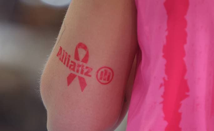 Stuttgart , Volleyball Bundesliga Allianz MTV Stuttgart vs Dresdner SC , Campaign against breast cancer