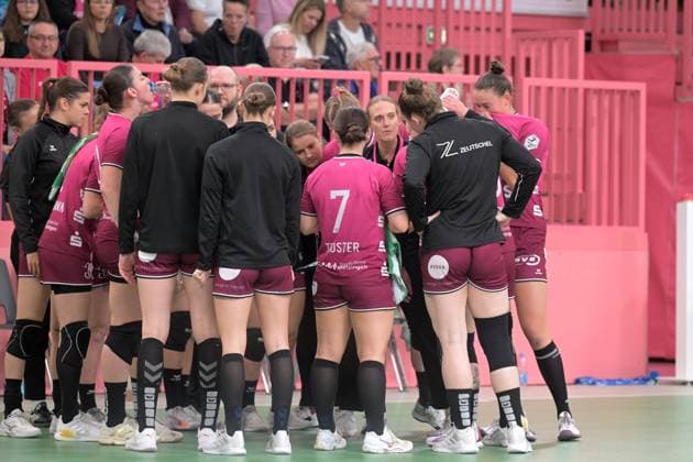 Time Out TusSies TusSies Metzingen vs HSG Bensheim Auerbach, Handball, Alsco HBF, 5 League Matchday, Season 2025 2026, 29 10 2025 TusSies Metzingen vs HSG Bensheim Auerbach, Handball, Alsco HBF, 5 League Matchday, Season 2025 2026, 29 10 2025 Tuebingen Copyright: xEibner-Pressefoto TobiasxBaurx EP_TBR