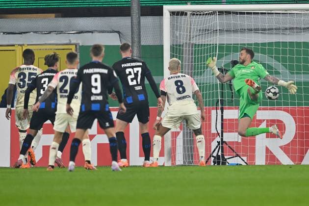 Paderborn, Home Deluxe Arena, 29 10 25, GER, Herren, DFB Pokal, 2 Runde, Saison 2025 2026, SC Paderborn 07 Bayer 04 Leverkusen Bild Stefano MARINO Paderborn macht das Tor zum 1 1 DFB regulations prohibit any use of photographs as image sequences and or quasi video Nordrhein Westfalen Germany