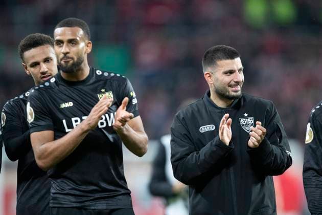 GER, Mainz, Soccer, DFB Cup, 2nd main round, FSV Mainz 05 vs VFB Stuttgart in the picture from l Josha Vagnoman VFB Stuttgart 04 , Deniz Undav VFB Stuttgart 26 , applauding 29 10 2025, MEWA Arena Mainz DFB REGULATIONS PROHIBIT ANY USE OF PHOTOGRAPHS AS IMAGE SEQUENCES AND OR QUASI VIDEO, Copyright: HMBxMedia PaulxFritz