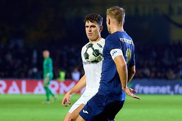 Duel, duel between and Max Zeller FV Illertissen, 02 GER, FV Illertissen 1921 e V vs 1 FC Magdeburg, Football, Mens DFB Cup, 2nd round, 2025 2026 season, 29 10 2025 GER, FV Illertissen 1921 e V vs 1 FC Magdeburg, Football, Mens DFB Cup, 2nd round, 2025 2026 season, 29 10 2025 Illertissen Copyright: xEibner-Pressefoto GeraldxOelze-dexStoppanyx EP_ODS