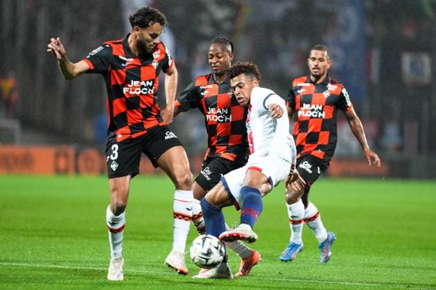 FC Lorient v Paris Saint-Germain - Ligue 1 McDonald s 2025 2026 14 Desire DOUE (psg) during the Ligue 1 McDonald s match between Lorient and Paris at Stade du Moustoir on October 29, 2025 in Lorient, France. ( Lorient France  Copyright: xFEPx 776348176