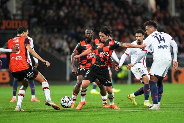 FC Lorient v Paris Saint-Germain - Ligue 1 McDonald s 2025 2026 14 Desire DOUE (psg) - 06 Laurent ABERGEL (fcl) during the Ligue 1 McDonald s match between Lorient and Paris at Stade du Moustoir on October 29, 2025 in Lorient, France. ( Lorient France  Copyright: xFEPx 776348176