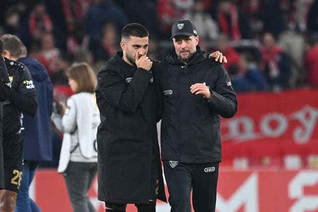 Coach Sebastian HOENESS VFB Stuttgart with Deniz UNDAV VFB Stuttgart after the match Soccer DFB Cup , 2 Round 1 FSV Mainz 05 VfB Stuttgart 2 0 on 29 10 2025 , MEWA ARENA Season 2025 2026,