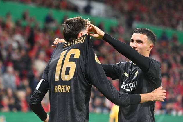 Goal celebration Atakan KARAZOR VFB Stuttgart after goal to 0 2 with Bilal EL KHANNOUSS VFB Stuttgart,re , jubilation,joy,enthusiasm,action Football DFB Cup , 2 round 1 FSV Mainz 05 VfB Stuttgart 2 0 on 29 10 2025 , MEWA ARENA season 2025 2026,