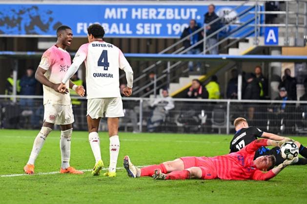 Paderborn, Home Deluxe Arena, 29 10 25, GER, Herren, DFB Pokal, 2 Runde, Saison 2025 2026, SC Paderborn 07 Bayer 04 Leverkusen Bild Jarell QUANSAH Leverkusen jubiliert nach seinem Tor zum 2 2 DFB regulations prohibit any use of photographs as image sequences and or quasi video Nordrhein Westfalen Germany
