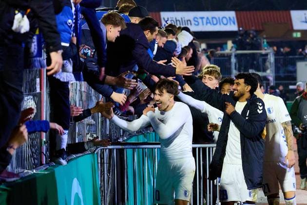 The 1 FC Magdeburg team would like to thank the fans who traveled with them GER, FV Illertissen 1921 e V vs 1 FC Magdeburg, Football, Mens DFB Cup, 2nd round, 2025 2026 season, 29 10 2025 GER, FV Illertissen 1921 e V vs 1 FC Magdeburg, Football, Mens DFB Cup, 2nd round, 2025 2026 season, 29 10 2025 Illertissen Copyright: xEibner-Pressefoto GeraldxOelze-dexStoppanyx EP_ODS