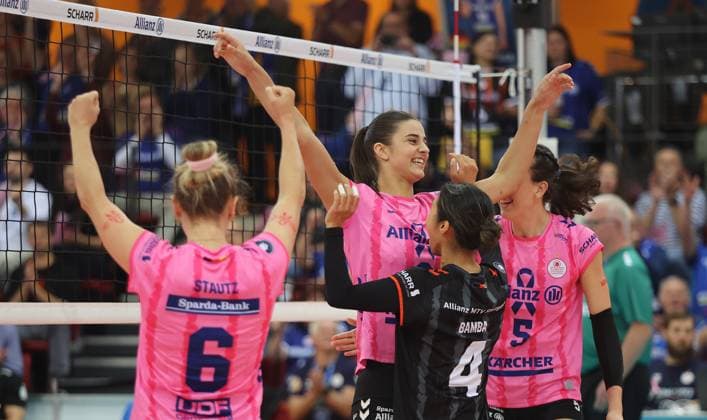 Stuttgart , Volleyball Bundesliga Allianz MTV Stuttgart vs Dresdner SC , center Anna Koulberg Allianz