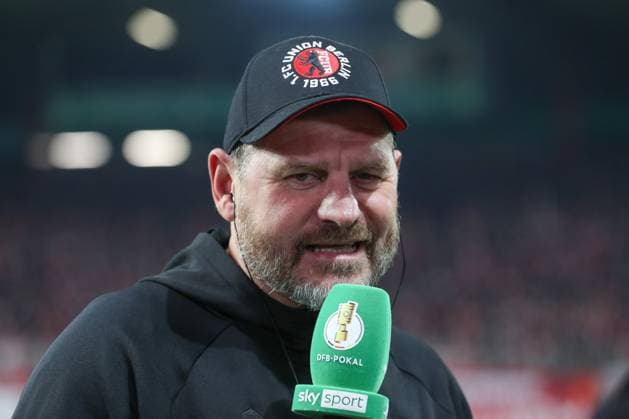 29 10 2025, xtgx, Fußball DFB Pokal 2 Runde Union Berlin Arminia Bielefeld emspor, v l Steffen Baumgart Union Berlin, Trainer DFL DFB REGULATIONS PROHIBIT ANY USE OF PHOTOGRAPHS as IMAGE SEQUENCES and or QUASI VIDEO Berlin
