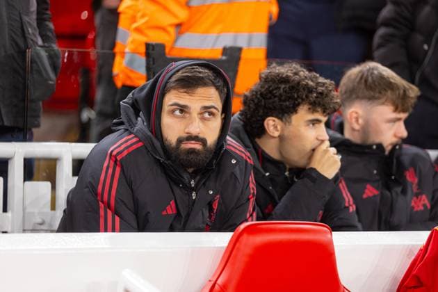 Football - Football League Cup - 4th Round - Liverpool FC v Crystal Palace FC LIVERPOOL, ENGLAND - Wednesday, October 29, 2025: Liverpool s goalkeeper Giorgi Mamardashvili sat in the stand before the Football League Cup 4th Round match between Liverpool FC and Crystal Palace FC at Anfield. (Photo by David Rawcliffe Propaganda) LIVERPOOL Anfield MERSEYSIDE ENGLAND  Copyright: xDavidxRawcliffex P2025-10-29-Liverpool_Palace-8