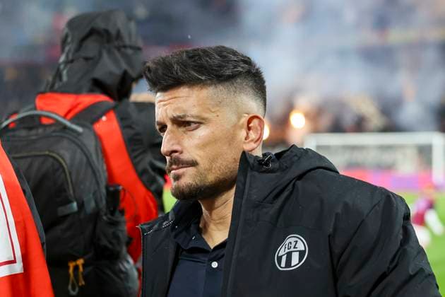 Dennis Hediger FC Zurich, Interim coach , Switzerland, Football, Super League, Matchday 11, 2025 2026, FC Basel 1893 vs FC Zurich, 29 10 2025, Sankt Jakob Park, Basel, Switzerland Basel Sankt Jakob Park Canton Basel City Switzerland Copyright: xGrantxHubbsx
