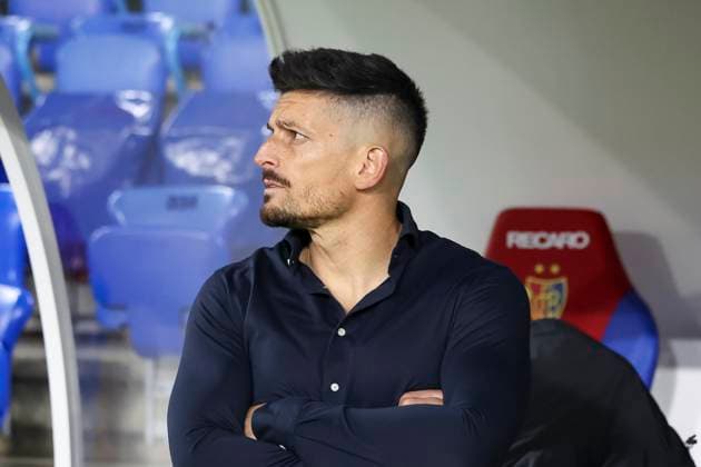 Dennis Hediger FC Zurich, Interim coach , Switzerland, Football, Super League, Matchday 11, 2025 2026, FC Basel 1893 vs FC Zurich, 29 10 2025, Sankt Jakob Park, Basel, Switzerland Basel Sankt Jakob Park Canton Basel City Switzerland Copyright: xGrantxHubbsx