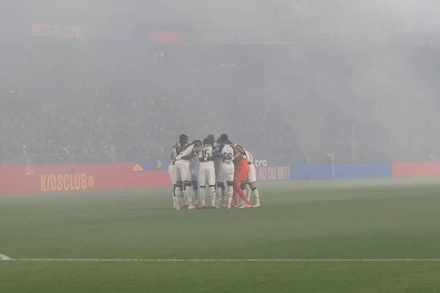 Team circle FC Zurich before kick-off , Switzerland, Football, Super League, Matchday 11, 2025 2026, FC Basel 1893 vs FC Zurich, 29 10 2025, Sankt Jakob Park, Basel, Switzerland Basel Sankt Jakob Park Canton Basel City Switzerland Copyright: xGrantxHubbsx