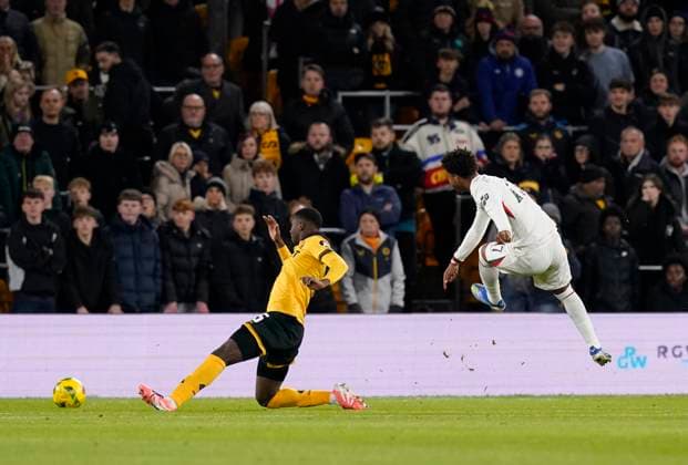 Wolverhampton, England, 29th October 2025. Andrey Santos of Chelsea ( 17) scoring the first goal during the Wolverhampton Wanderers vs Chelsea Carabao Cup match at Molineux, Wolverhampton. Picture credit should read: Andrew Yates Sportimage EDITORIAL USE ONLY. No use with unauthorised audio, video, data, fixture lists, club league logos or live services. Online in-match use limited to 120 images, no video emulation. No use in betting, games or single club league player publications. SPI_004_AY_Wolves_Chelsea SPI-4247-0004