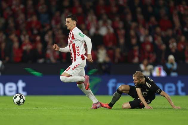 Said El Mala (1. FC Koeln) und Konrad Laimer (FC Bayern München) im Zweikampf waehrend des DFB-Pokal Spiels 1.FC Köln v FC Bayern München, RheinEnergieStadion am 29. October 2025 in Köln, Deutschland. (Foto von Oliver Kaelke DeFodi Images) +++ Said El Mala (1. FC Koeln) und Konrad Laimer (FC Bayern München) battle for the ball during the DFB-Pokal match between 1.FC Köln v FC Bayern München at RheinEnergieStadion on October 29, 2025 in Cologne, Germany. (Photo by Oliver Kaelke DeFodi Images) (Photo by Oliver Kaelke DeFodi Images) Said El Mala 1 FC Koeln and Konrad Laimer FC Bayern München in a duel during the DFB Pokal match 1 FC Köln v FC Bayern München, RheinEnergieStadion on October 29, 2025 in Cologne, Germany Photo by Oliver Kaelke DeFodi Images Said El Mala 1 FC Koeln und Konrad Laimer FC Bayern München battle for the ball during the DFB Pokal match between 1 FC Köln v FC Bayern München at RheinEnergieStadion on October 29, 2025 in Cologne, Germany Photo by Oliver Kaelke DeFodi Images Photo by Oliver Kaelke DeFodi Images