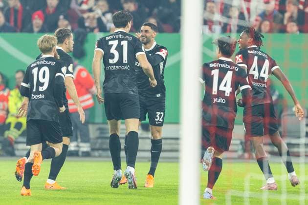 DUESSELDORF, GERMANY - OCTOBER 29: Goal celebration of Igor Matanovic (SC Freiburg, 31) and Vincenzo Grifo (SC Freiburg, 32) after scoring the 1:0 goal during the DFB Pokal match between Fortuna Duesseldorf and SC Freiburg in the second round of DFB Pokal at Merkur-Spiel-Arena on October 29, 2025 in Duesseldorf, Germany. DFL regulations prohibit any use of photographs as image sequences and or quasi-video NRW Deutschland Copyright: xBEAUTIFULxSPORTS Meuselx