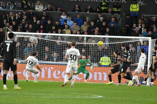 Football - 2025 2026 EFL Carabao Cup - Round Four - Swansea City vs Manchester City - Swansea.com Stadium - Wednesday 29th October 2025 Goncalo Franco SWANSEA scores his team s first goal COLORSPORT Winston Bynorth 