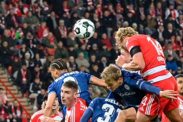 in the picture v l Goal for 1 0 by Leopold Querfeld 1 FC Union , GER, Berlin, 1 FC Union Berlin vs Arminia Bielefeld DFB Pokal , Bundesliga, Football, DFB, Spielzeit 2025 2026, Alte Foersterei, DFB DFL REGULATIONS PROHIBIT ANY USE OF PHOTOGRAPHS AS IMAGE SEQUENCES AND OR QUASI VIDEO, 29 10 25, Copyright: HMBxMedia UwexKoch