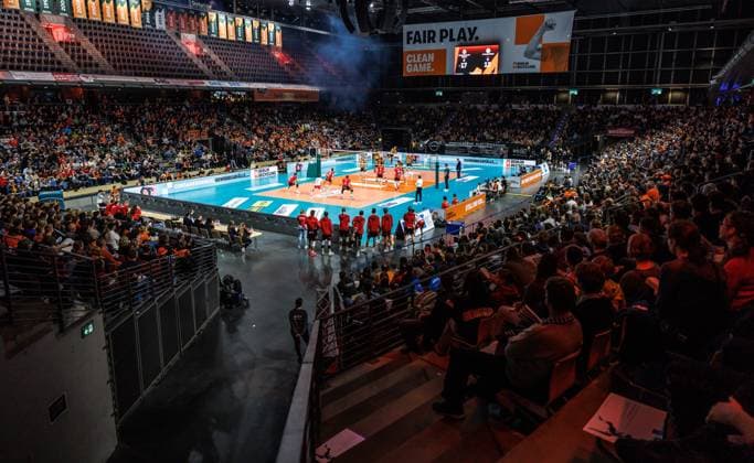 29 10 25, Berlin, Volleyball 1 Bundesliga, Men, Matchday 3, BR Volleys SV Warnemuende, Max Schmeling Halle BR Volleys SV Warnemuende