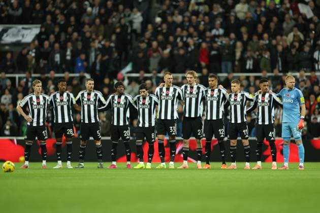 Newcastle United v Tottenham Hotspur EFL Cup 29 10 2025. Newcastle line up ahead of the EFL Cup match between Newcastle United and Tottenham Hotspur at St. James s Park, Newcastle, England on 29 October 2025. Newcastle St. James s Park Tyne and Wear England Editorial use only DataCo restrictions apply See www.football-dataco.com , Copyright: xRyanxBrownex PSI-23122-0022