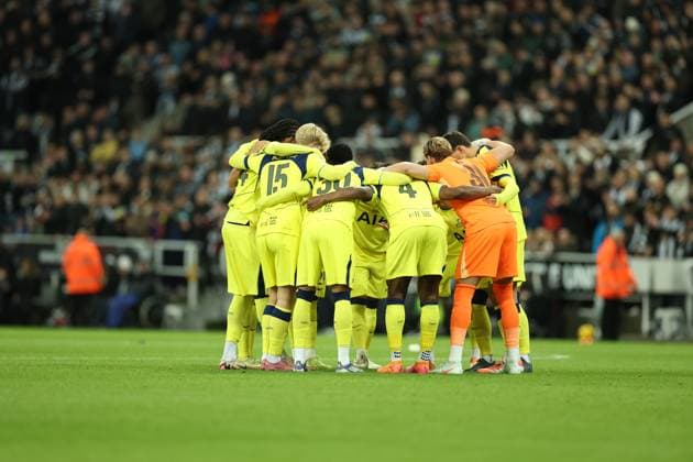 Newcastle United v Tottenham Hotspur EFL Cup 29 10 2025. ottenham Hotspur huddle ahead of the EFL Cup match between Newcastle United and Tottenham Hotspur at St. James s Park, Newcastle, England on 29 October 2025. Newcastle St. James s Park Tyne and Wear England Editorial use only DataCo restrictions apply See www.football-dataco.com , Copyright: xRyanxBrownex PSI-23122-0026