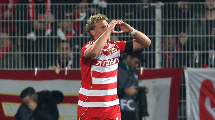 Leopold Querfeld cheers after 1 0 joy emotion jubilation sport soccer soccer DFB Pokal 2 round men season 2025 2026 29 10 2025 1 FC Union Berlin FCU vs DSC Arminia Bielefeld DFL regulations prohibit any use of photographs as image sequences and or quasi video