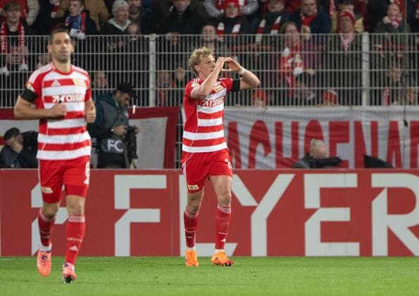 Soccer, Men, Season 2025 2026, DFB Pokal 2 Round , 1 FC Union Berlin Arminia Bielefeld, f l Rani Khedira 1 FC Union Berlin , Leopold Querfeld 1 FC Union Berlin , Cheering after scoring 1 0, 29 10 2025, Copyright: xMatthiasxKochx