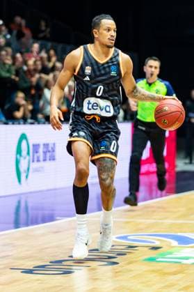 29 10 2025, xomx, Basketball BKT EuroCup 2025 2026, NINERS Chemnitz ratiopharm ulm v l Nelson Weidemann Ratiopharm Ulm on the ball Chemnitz