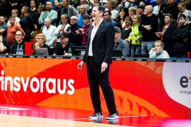 29 10 2025, xomx, Basketball BKT EuroCup 2025 2026, NINERS Chemnitz ratiopharm ulm v l Ty Harrelson Ratiopharm Ulm coach Chemnitz