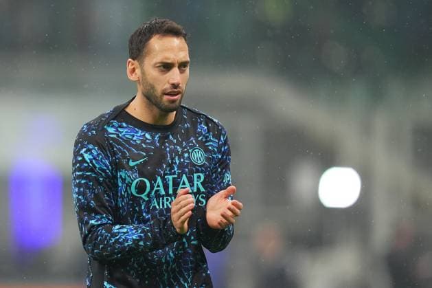 Inter Milan s Hakan Calhanoglu during the Serie A soccer match between Inter and Fiorentina at the San Siro Stadium in Milan , north Italy - Wednesday , October 29 , 2025. - Soccer .  Copyright: xSpada LaPressex