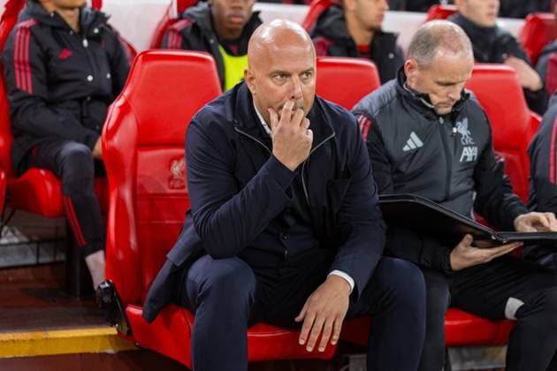 Football - Football League Cup - 4th Round - Liverpool FC v Crystal Palace FC LIVERPOOL, ENGLAND - Wednesday, October 29, 2025: Liverpool s head coach Arne Slot on the bench before the Football League Cup 4th Round match between Liverpool FC and Crystal Palace FC at Anfield. (Photo by David Rawcliffe Propaganda) LIVERPOOL Anfield MERSEYSIDE ENGLAND  Copyright: xDavidxRawcliffex P2025-10-29-Liverpool_Palace-19