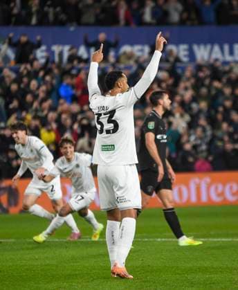 29th October 2025; Swansea.com Stadium, Swansea, Wales; EFL Carabao Cup Football, Swansea City versus Manchester City; Adam Idah celebrates Goncalo Franco of Swansea City FC goal in the 12th minute 1-0  AledxHopkins