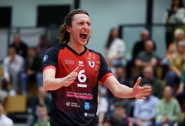 BAU 29 10 2025 Ludwigsburg Volleyball Barock Volleys MTV Ludwigsburg vs ASV Dachau, Ben Simon Bonin LB cheers