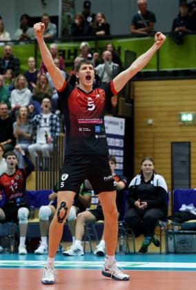 BAU 29 10 2025 Ludwigsburg Volleyball Barock Volleys MTV Ludwigsburg vs ASV Dachau, Jan Huber LB cheers