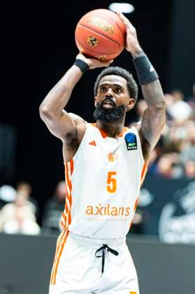 29 10 2025, xomx, Basketball BKT EuroCup 2025 2026, NINERS Chemnitz ratiopharm ulm v l Corey Davis Jr Niners Chemnitz on the ball single image, cropped image, Chemnitz