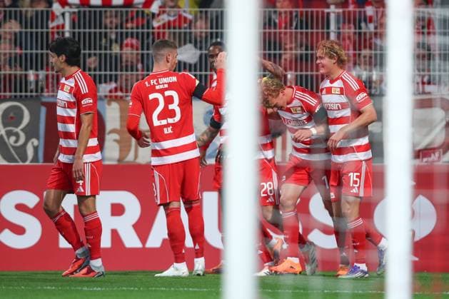 29 10 2025, xtgx, Fußball DFB Pokal 2 Runde Union Berlin Arminia Bielefeld emspor, v l Jubel nach dem 1 0 durch Leopold Querfeld Union Berlin, 14 DFL DFB REGULATIONS PROHIBIT ANY USE OF PHOTOGRAPHS as IMAGE SEQUENCES and or QUASI VIDEO Berlin