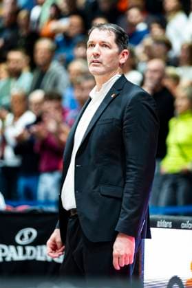 29 10 2025, xomx, Basketball BKT EuroCup 2025 2026, NINERS Chemnitz ratiopharm ulm v l Ty Harrelson Ratiopharm Ulm Trainer Portrait, Portraet, Chemnitz