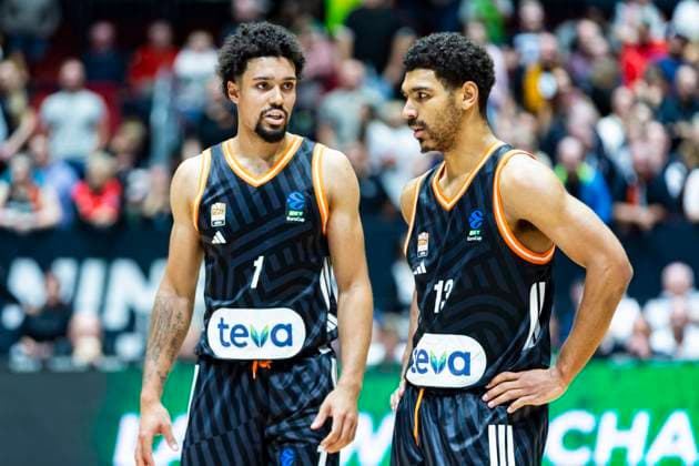 29 10 2025, xomx, Basketball BKT EuroCup 2025 2026, NINERS Chemnitz ratiopharm ulm v l Len Schoorma Ratiopharm Ulm and Mark Smith Ratiopharm Ulm Chemnitz