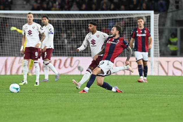 Federico Bernardeschi (Bologna Fc9 in action during Bologna FC vs Torino FC, Italian soccer Serie A match in Bologna, Italy, October 29 2025  Copyright: xGianlucaxRicci IPAxSportx xipa-agency.netx xx IPA_67242283 IPA_Agency_IPA67242283
