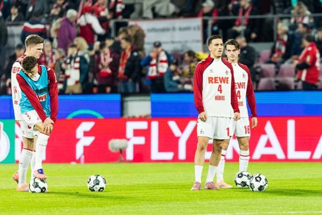 DFB Pokal 1 FC Koeln vs FC Bayern Muenchen, 29 10 2025 COLOGNE, GERMANY OCTOBER 29 Said El Mala 1 FC Koeln, 13 and all of his teammates are wearing Timo Huebers Hübers, Hubers, 1 FC Koeln, 4 s number on their shirts before the DFB Pokal match between 1 FC Koeln vs FC Bayern Muenchen at RheinEnergiestadion on matchday 2 of DFB Pokal on October 28, 2025 in Cologne, Germany DFB REGULATIONS PROHIBIT ANY USE OF PHOTOGRAPHS AS IMAGE SEQUENCES AND OR QUASI VIDEO Copyright: xBEAUTIFULxSPORTS Wunderlx